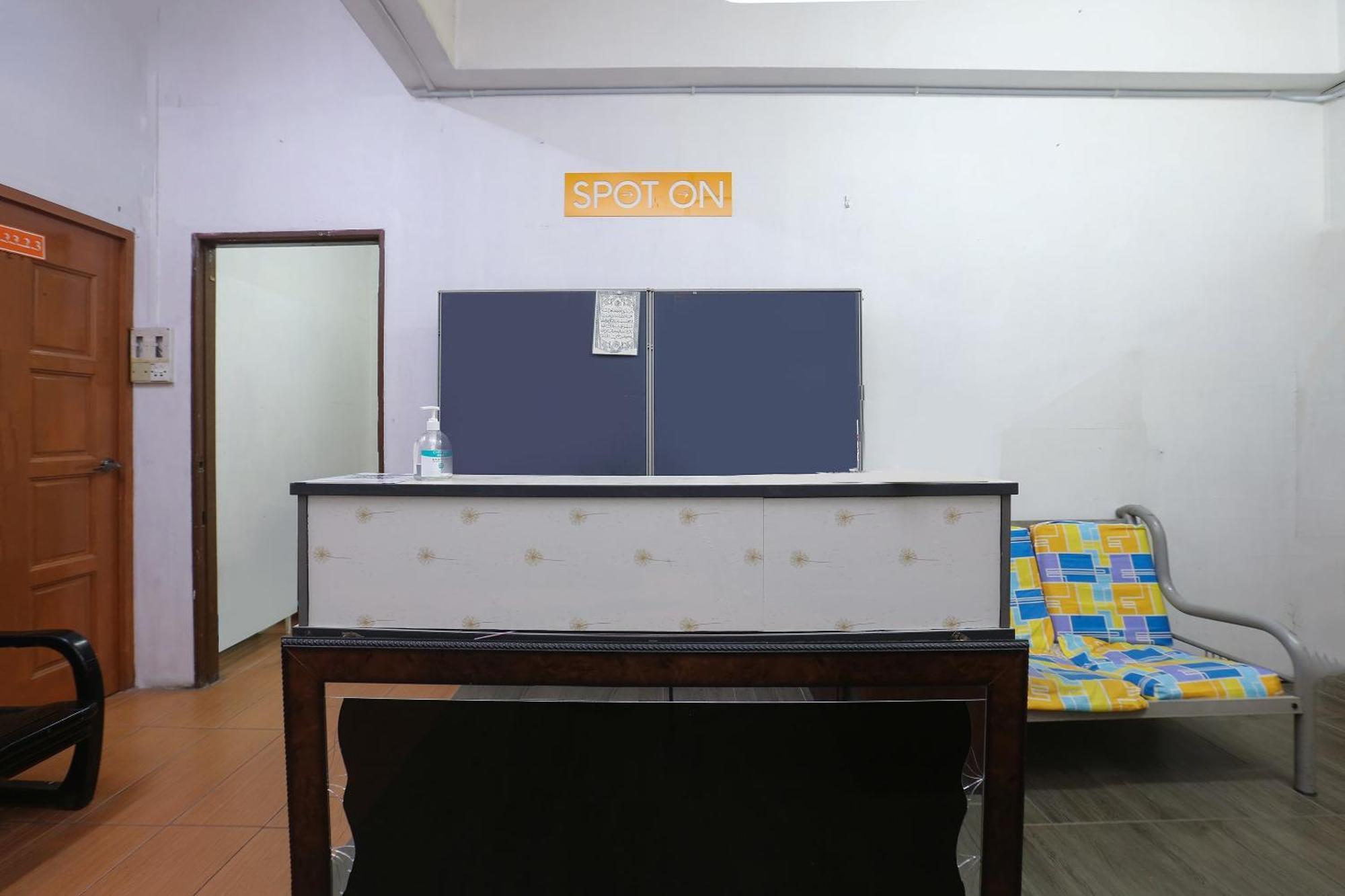 Oyo 89755 D&D Budget Inn Kota Bharu Exterior foto